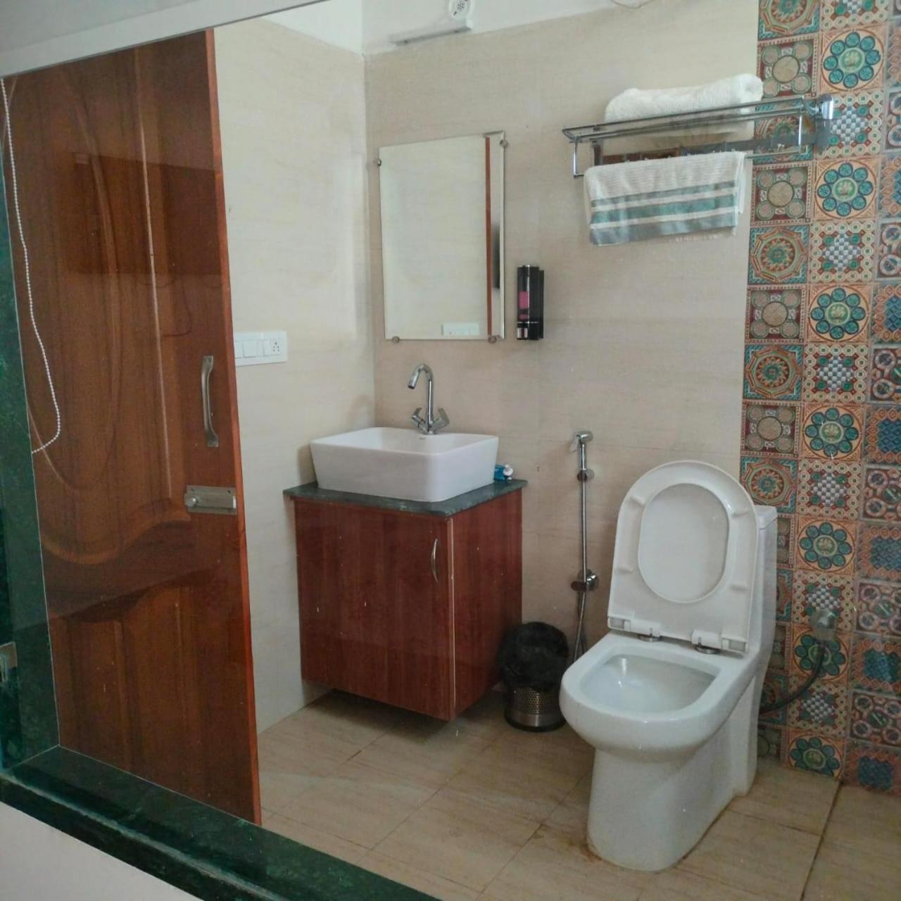 Shitlakhet Winter Woods Cottages - 3-Bedroom Homestay מראה חיצוני תמונה